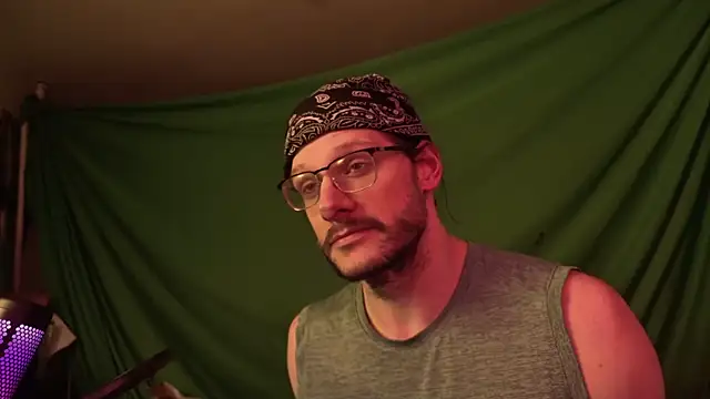 MasterDaddyCool online show from January 9, 8:27 pm