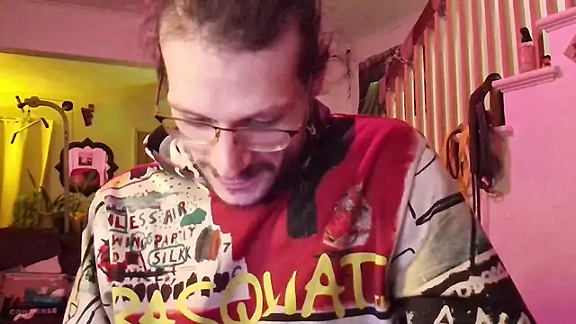 Snapshot of MasterDaddyCool chatting on November 12, 10:08 am MasterDaddyCool online show from November 12, 10:08 am