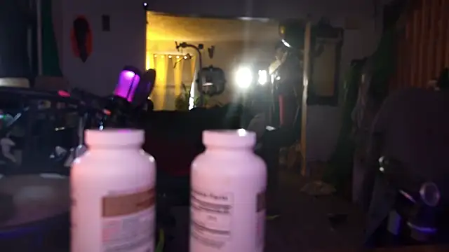 Snapshot of MasterDaddyCool chatting on December 1, 1:45 pm MasterDaddyCool online show from December 1, 1:45 pm