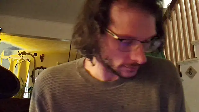 Snapshot of MasterDaddyCool chatting on November 10, 4:12 pm MasterDaddyCool online show from November 10, 4:12 pm