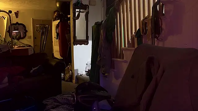 Snapshot of MasterDaddyCool chatting on November 28, 4:56 am MasterDaddyCool online show from November 28, 4:56 am