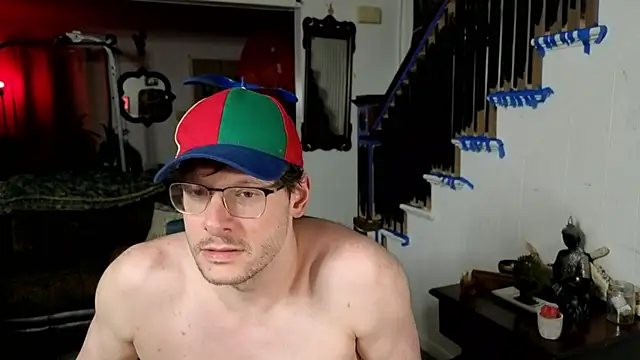 Snapshot of MasterDaddyCool chatting on June 8, 1:22 am MasterDaddyCool online show from June 8, 1:22 am