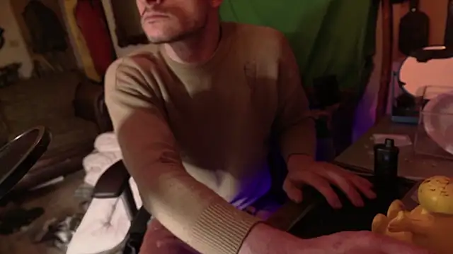 MasterDaddyCool online show from February 20, 11:50 pm