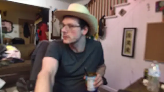 Snapshot of MasterDaddyCool chatting on December 3, 2:34 am MasterDaddyCool online show from December 3, 2:34 am