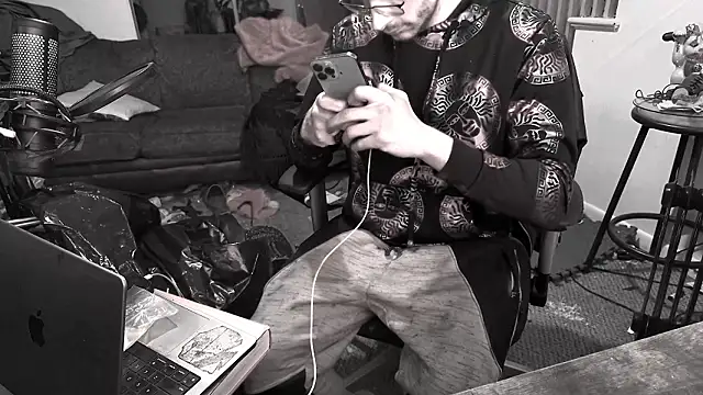 MasterDaddyCool online show from February 2, 11:37 pm