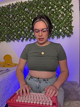 Katheerine online show from February 6, 1:23 am