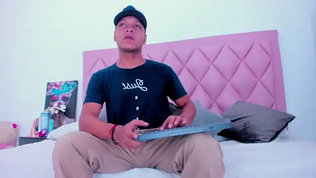 Ricky Owens1 online show from November 29, 12:49 pm