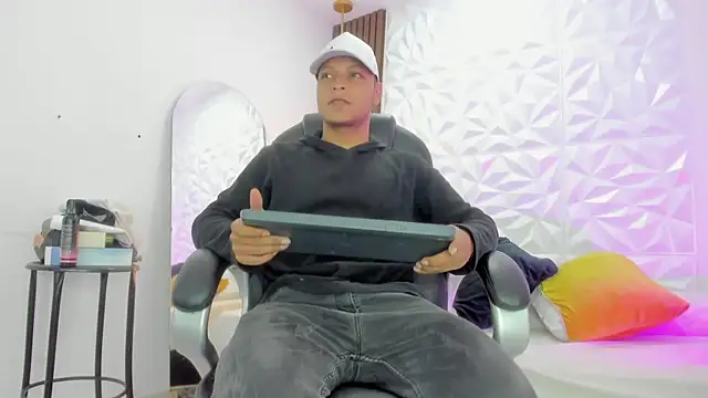 Ricky Owens1 online show from October 9, 1:00 pm