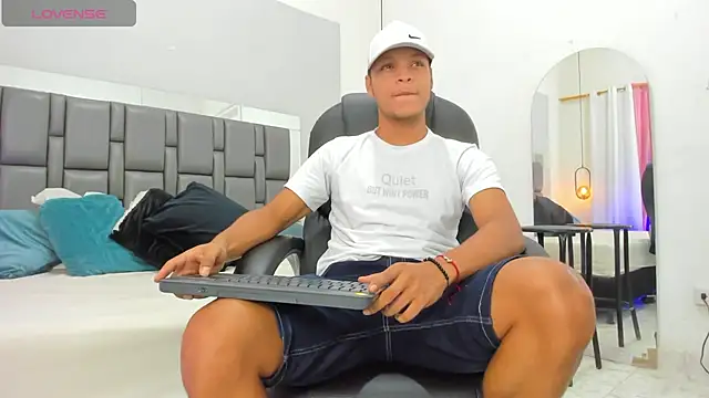 Ricky Owens1 online show from November 21, 8:52 pm