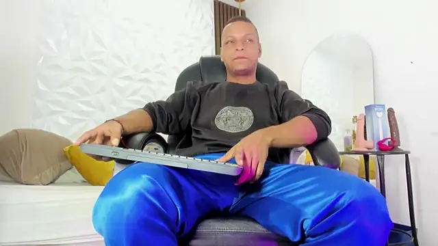 Ricky Owens1 online show from September 25, 2:45 pm