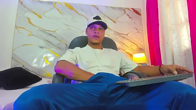 Ricky Owens1 online show from October 4, 8:43 pm