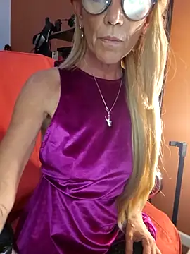 Polly23 online show from December 2, 12:00 am