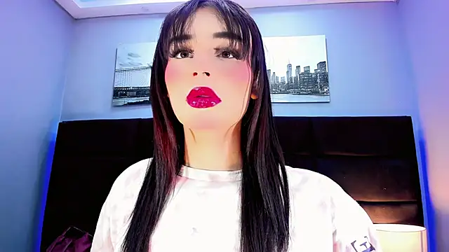 Valeria Rouss online show from October 18, 1:13 pm