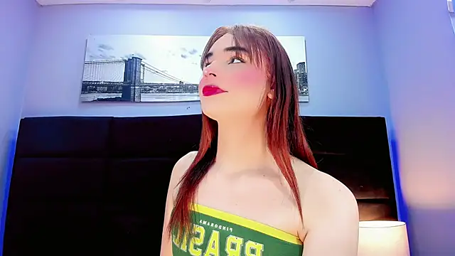 Valeria Rouss online show from November 7, 1:04 pm