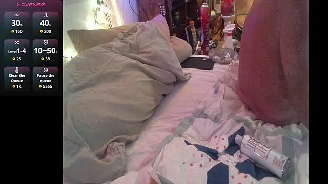 Pussyeat2please online show from March 26, 9:07 am