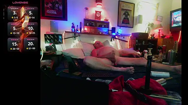 Pussyeat2please online show from May 18, 11:26 am