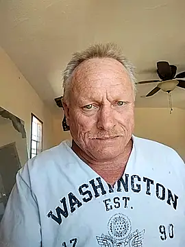 Pussyeat2please online show from March 25, 6:51 pm