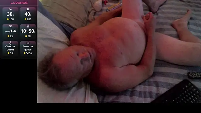 Pussyeat2please online show from March 3, 12:23 pm