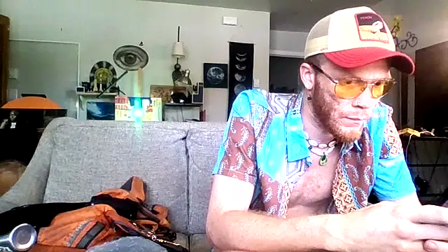 Snapshot of jinjasnack chatting on October 13, 6:20 pm jinjasnack online show from October 13, 6:20 pm