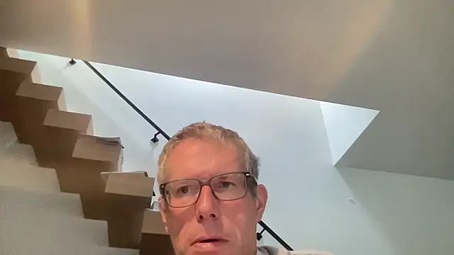 Snapshot of choupipat1 chatting on November 8, 8:51 am choupipat1 online show from November 8, 8:51 am