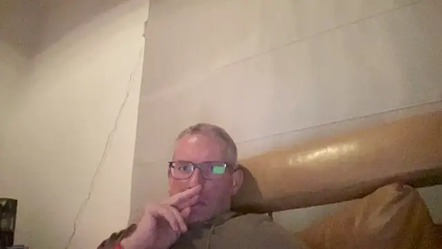 Snapshot of choupipat1 chatting on September 24, 11:21 pm choupipat1 online show from September 24, 11:21 pm