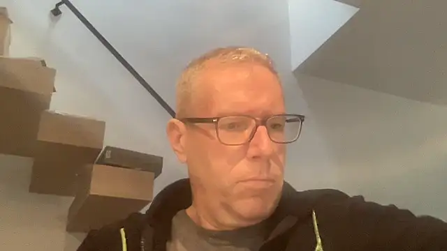 choupipat1 online show from March 4, 7:27 am