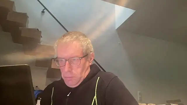 Snapshot of choupipat1 chatting on November 19, 8:14 am choupipat1 online show from November 19, 8:14 am