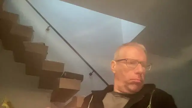 choupipat1 online show from March 7, 6:53 am