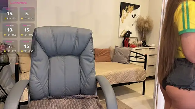 Yummy Jane online show from April 9, 1:07 am