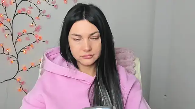 Lune Moon online show from January 13, 6:28 am