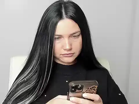 Lune Moon online show from November 14, 4:27 am