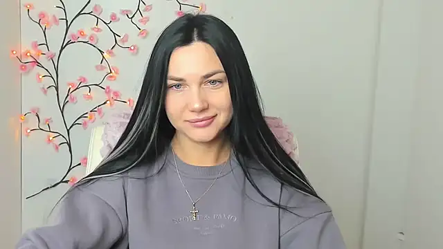 Lune Moon online show from February 9, 6:55 am