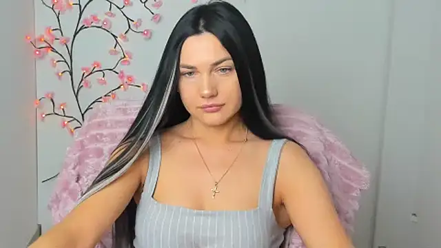 Lune Moon online show from February 10, 6:34 am