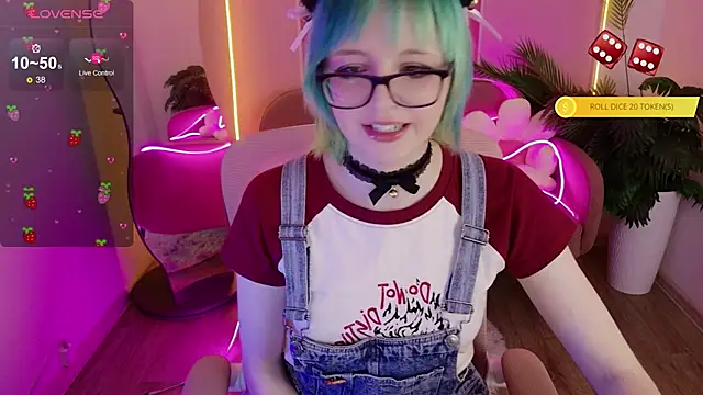 CoralineYoung online show from March 19, 7:08 am