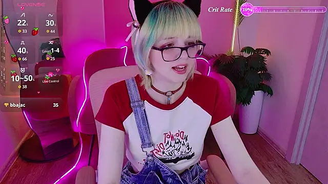 CoralineYoung online show from July 5, 11:28 am