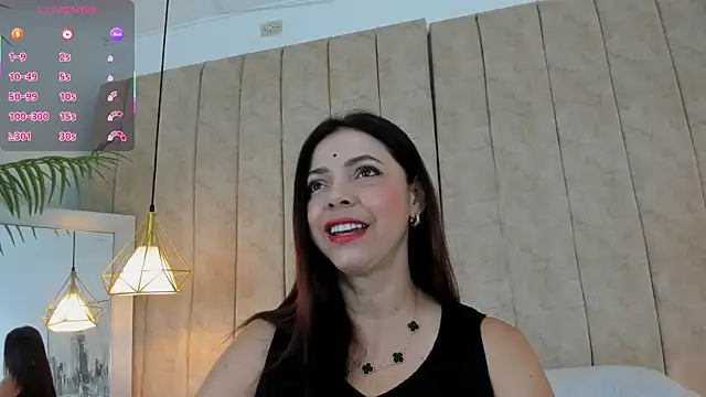 Snapshot of Anantaa_ chatting on October 6, 11:44 am Anantaa online show from October 6, 11:44 am