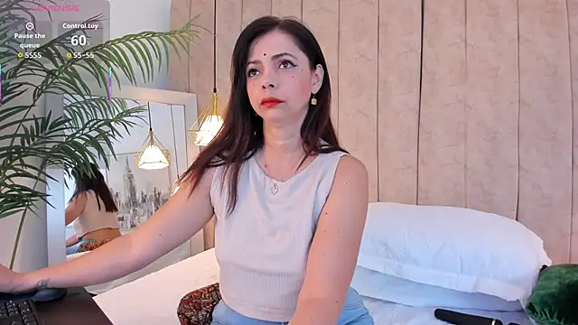 Snapshot of Anantaa_ chatting on November 29, 11:43 am Anantaa online show from November 29, 11:43 am