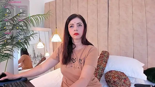 Snapshot of Anantaa_ chatting on December 2, 11:34 am Anantaa online show from December 2, 11:34 am