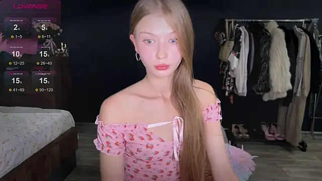 Snapshot of holylisssa chatting on October 9, 5:46 pm holylisssa online show from October 9, 5:46 pm