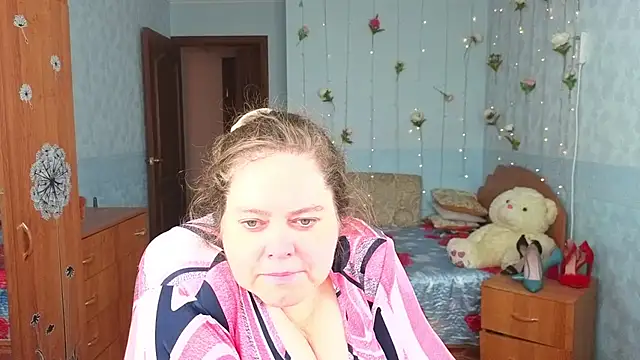 Snapshot of Audrey_Aura chatting on October 13, 5:09 am Audrey Aura online show from October 13, 5:09 am