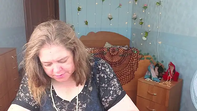 Snapshot of Audrey_Aura chatting on September 9, 5:06 am Audrey Aura online show from September 9, 5:06 am