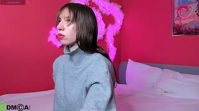 Lisbeth  Salander online show from November 24, 2:33 am