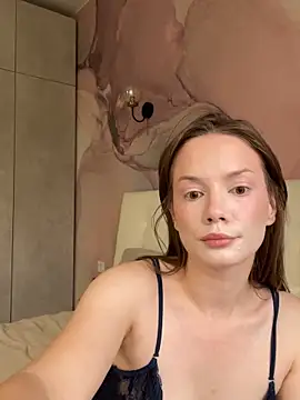 Rosie Holmes  online show from September 27, 3:23 am