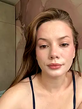 Rosie Holmes  online show from September 26, 5:14 am