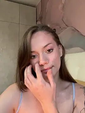 Rosie Holmes  online show from September 13, 2:39 pm