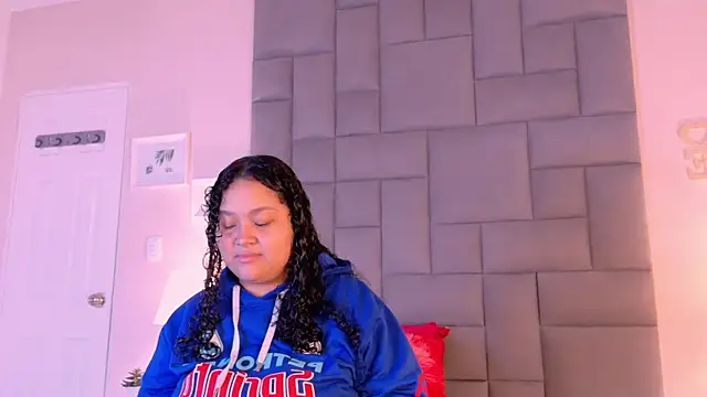 KITY HILL online show from October 2, 4:38 am