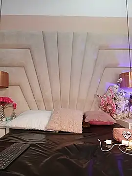 Snapshot of KITY_HILL chatting on June 30, 3:28 am KITY HILL online show from June 30, 3:28 am
