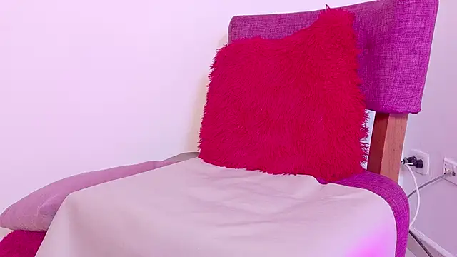 KITY HILL online show from February 9, 3:48 am