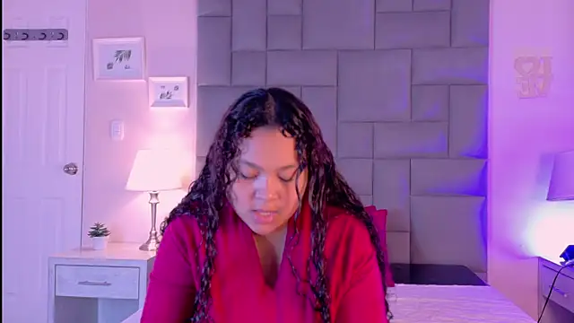 KITY HILL online show from September 12, 4:23 am