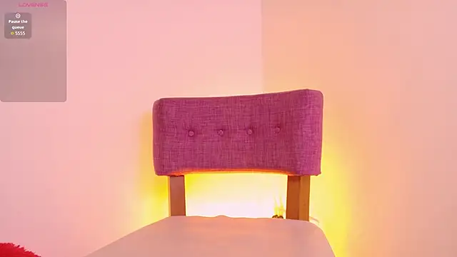 KITY HILL online show from October 28, 5:39 am